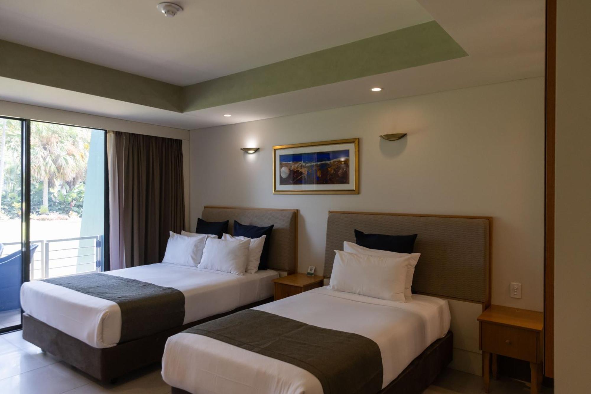 Mindil Beach Casino Resort Darwin Extérieur photo Deluxe room at the resort