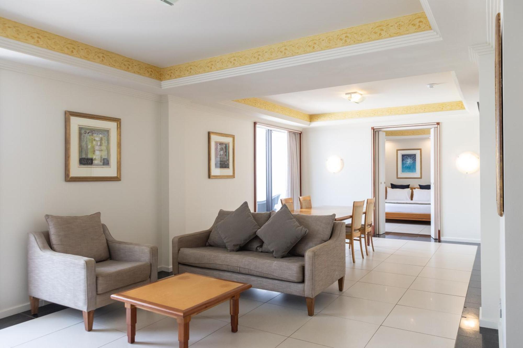 Mindil Beach Casino Resort Darwin Extérieur photo A suite at the hotel