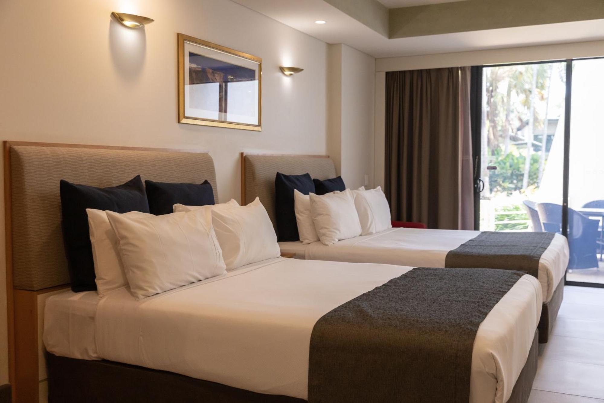 Mindil Beach Casino Resort Darwin Extérieur photo A room at the hotel