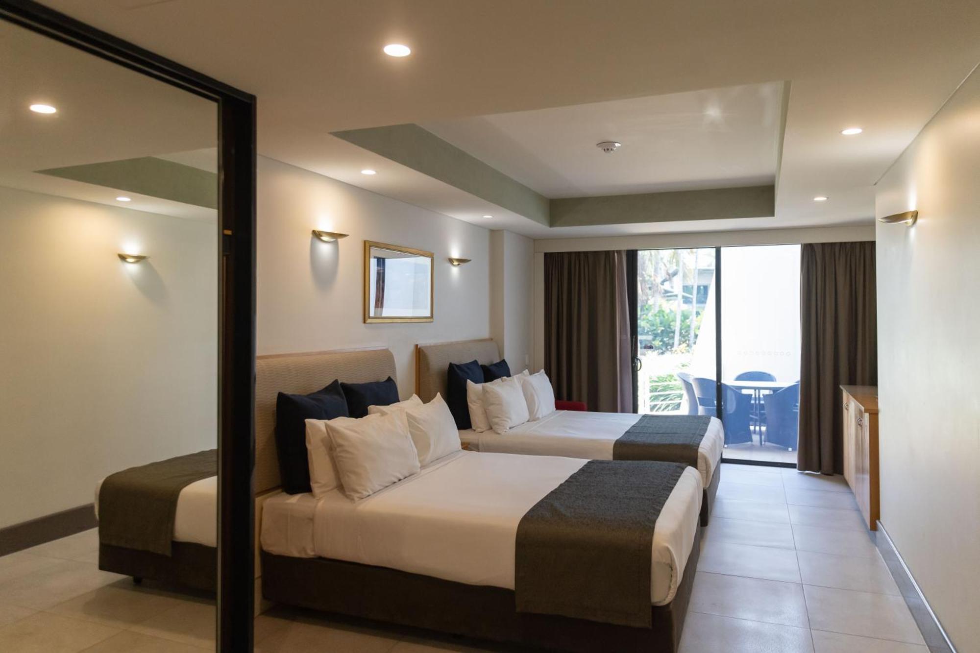 Mindil Beach Casino Resort Darwin Extérieur photo A room at the hotel