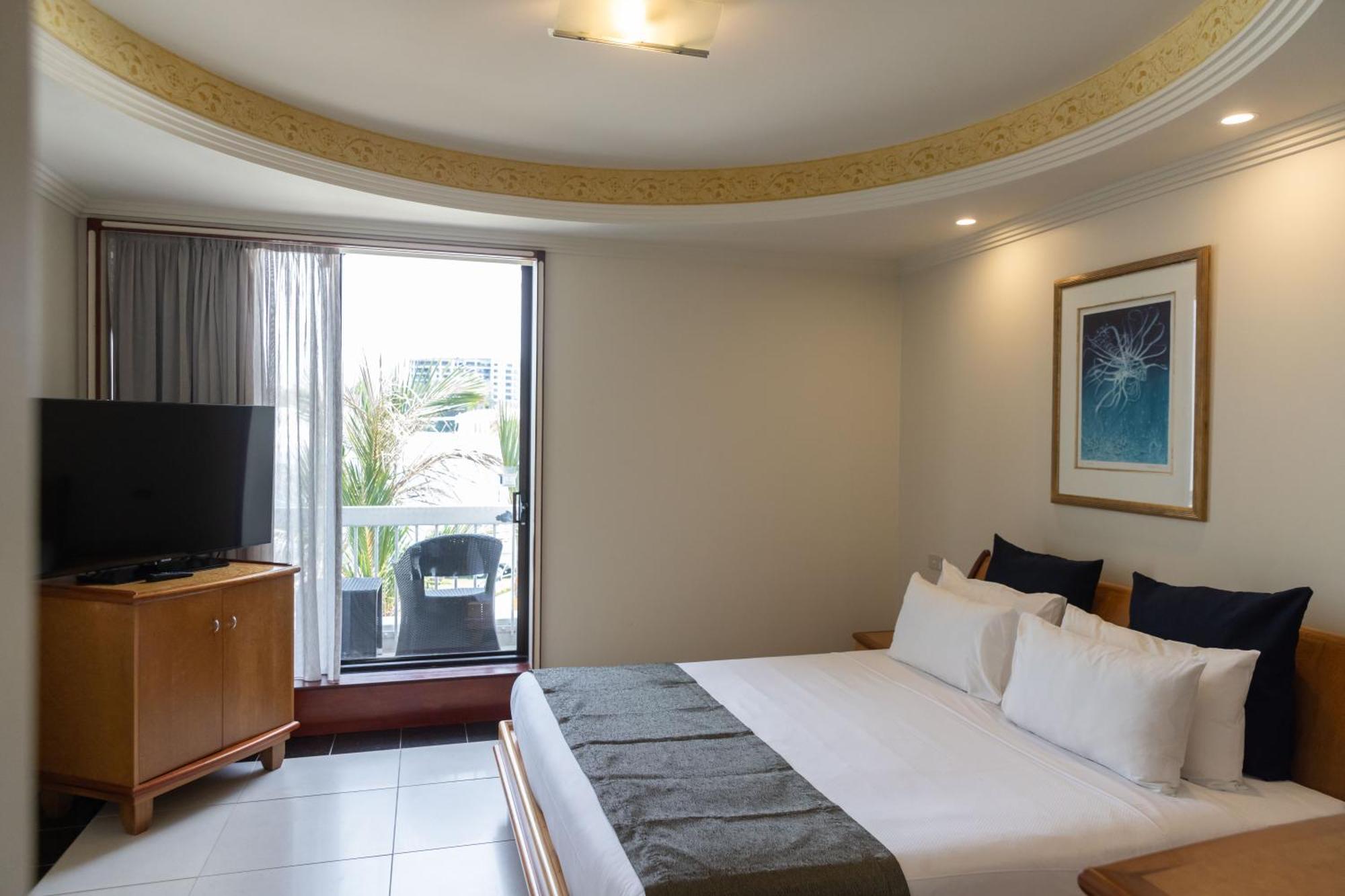 Mindil Beach Casino Resort Darwin Extérieur photo A room at the hotel