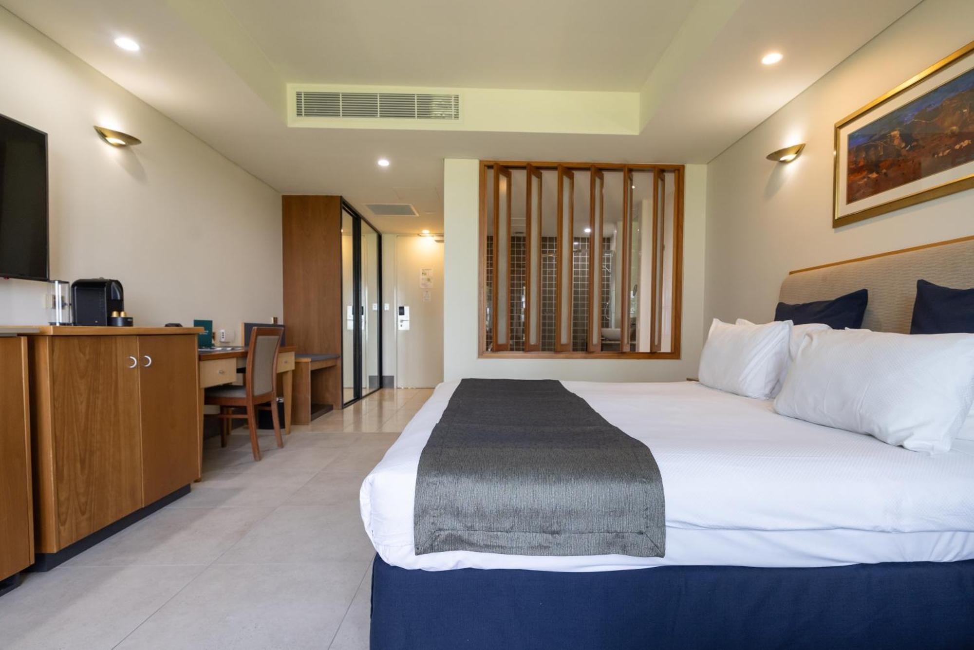 Mindil Beach Casino Resort Darwin Extérieur photo Deluxe Room